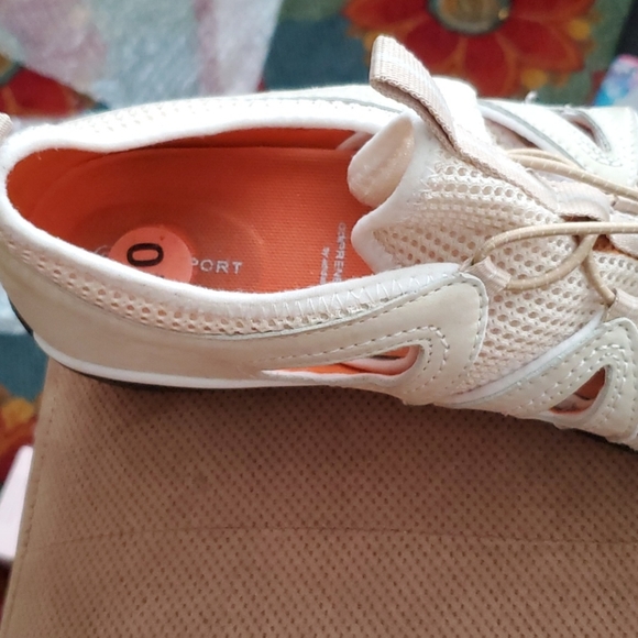 Shoes - Picture 2 of 3